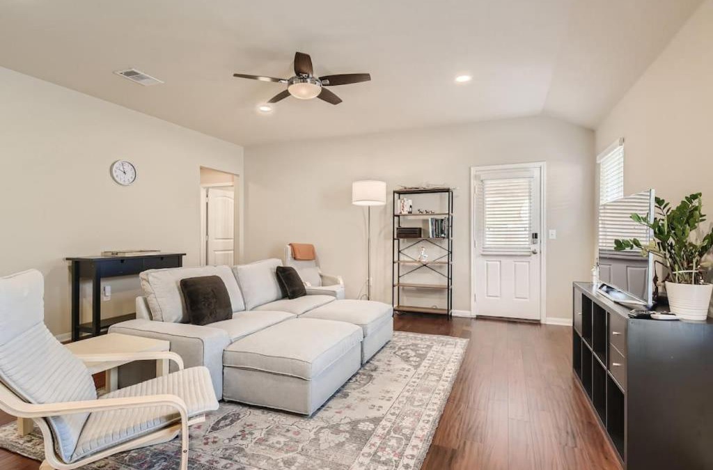 Austin House | Serene 3BR Retreat near East Austin