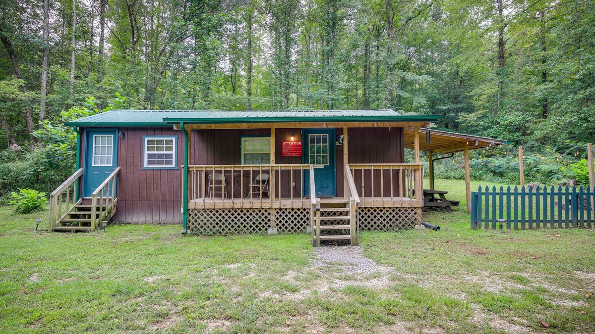 Briceville Cabin | Serene Briceville Vacation Rental Cabin w/Grill!