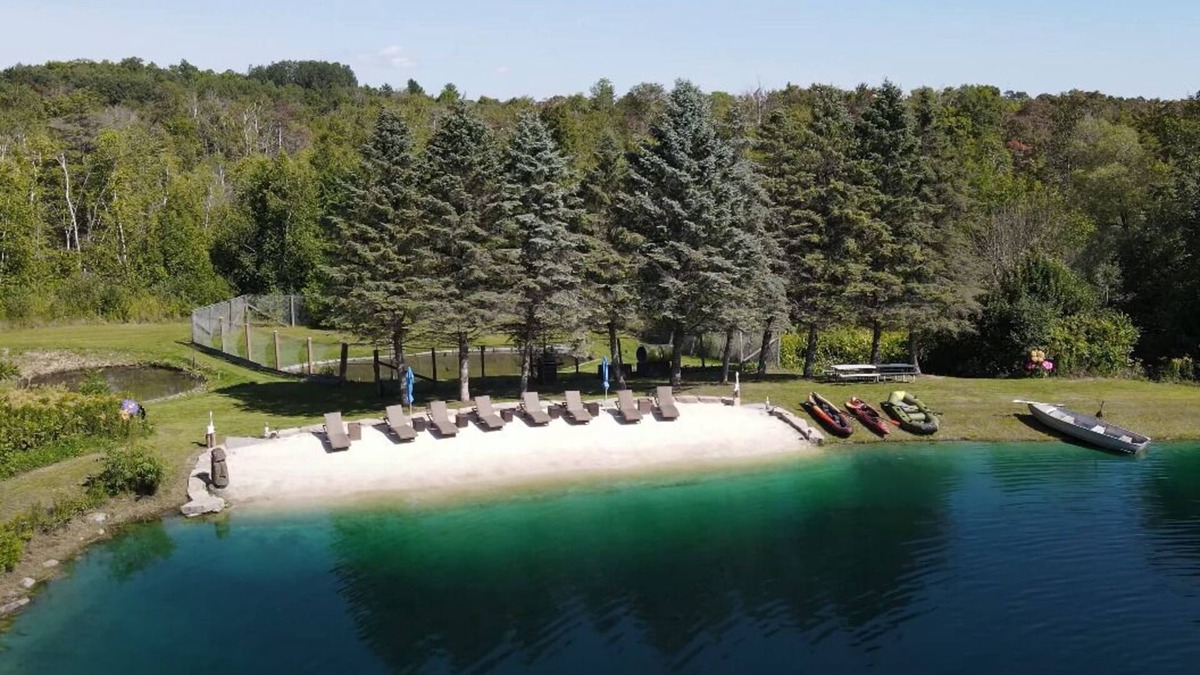 Tyrone RV Rental | Serene Camping Retreat with Freshwater Pond in Clarington Bowmanville