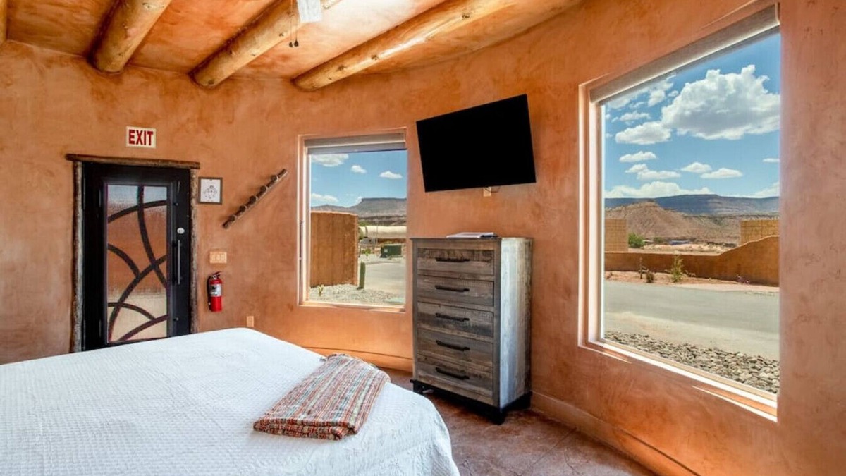Virgin RV Rental | Serene Cliff Dwelling - King Bed, Hot Tub, and BBQ
