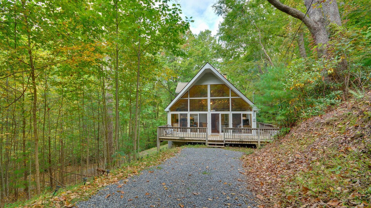 Cana Cabin | Serene Fancy Gap Cabin Retreat in Private Setting!