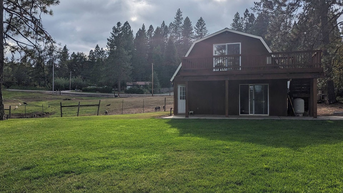 Cedar Ridge Other | Serene Farmhouse with Pond & Forest View in Beautiful Grass Valley