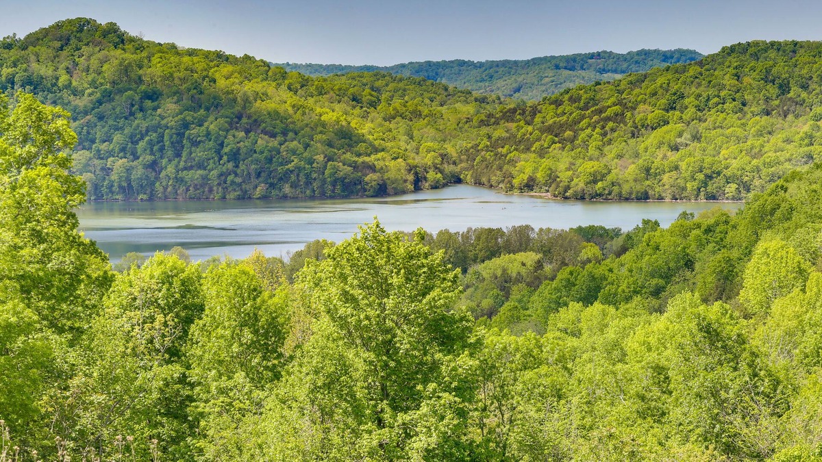 Granville House | Serene Granville Home w/ Cumberland River Views!