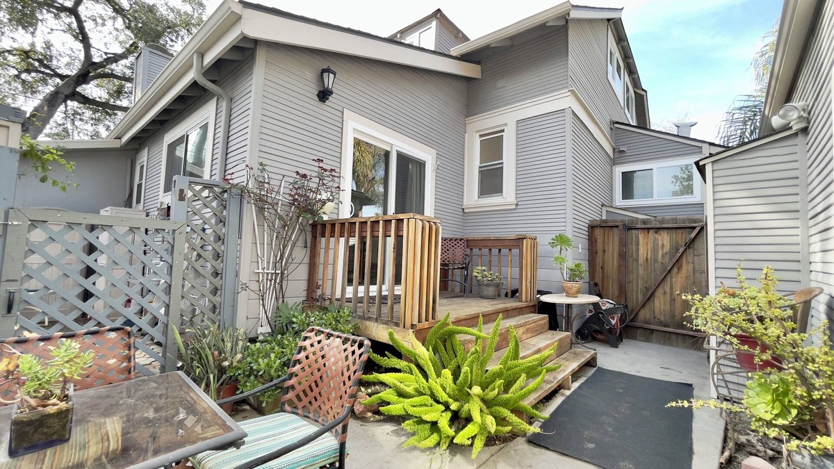 Willow Glen House | Serene Guest Suite w/Private Bath and Kitchenette