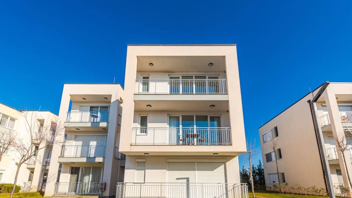 Sakës Apartment | Serene Haven Talea by PikHost