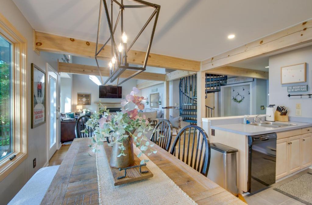 Pedlars Edge House | Serene Hideaway with Views, 1 Mi to Hike and Ski!