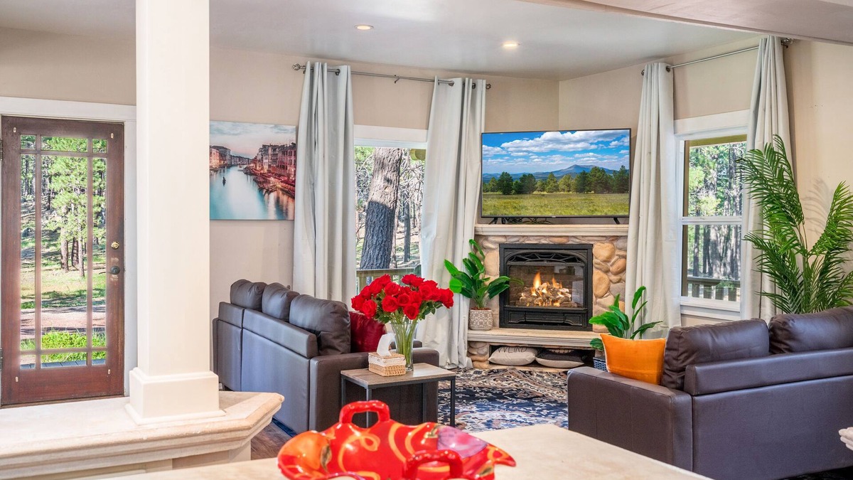 Flagstaff Cottage | Serene Historic Cottage: Mountain Views, Hot Tub, Fire Pit, Fireplace, Snowbowl