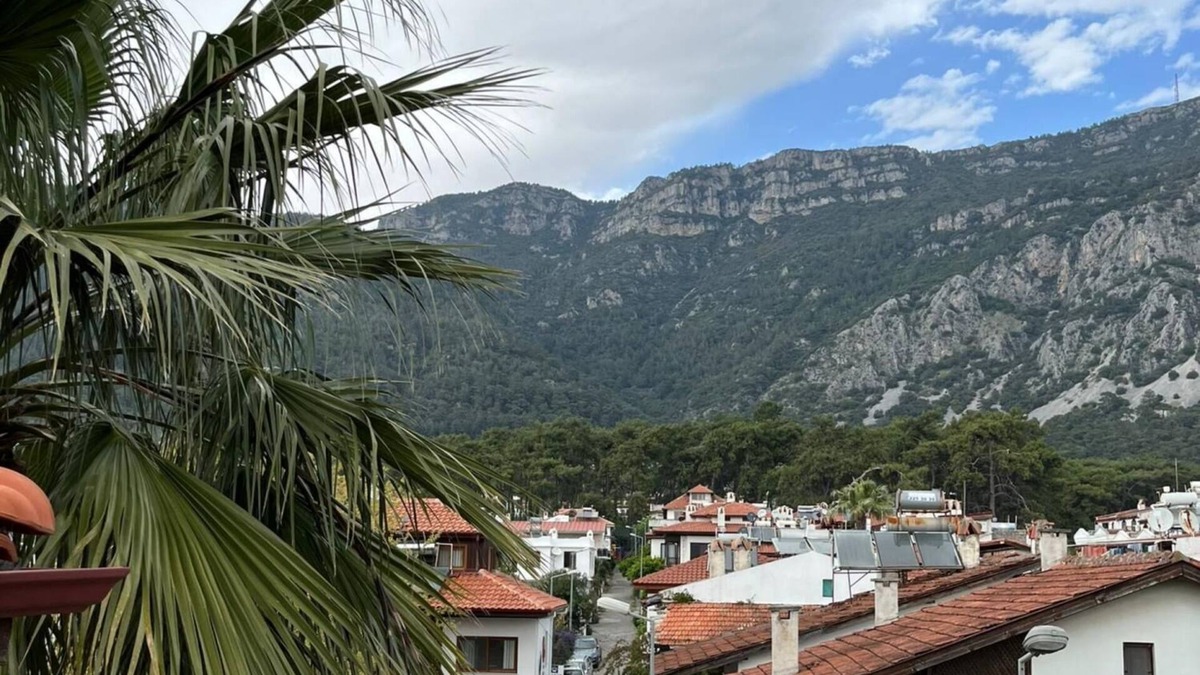 Akyaka City Center Apartment | Serene Home 180 m to Akyaka Beach