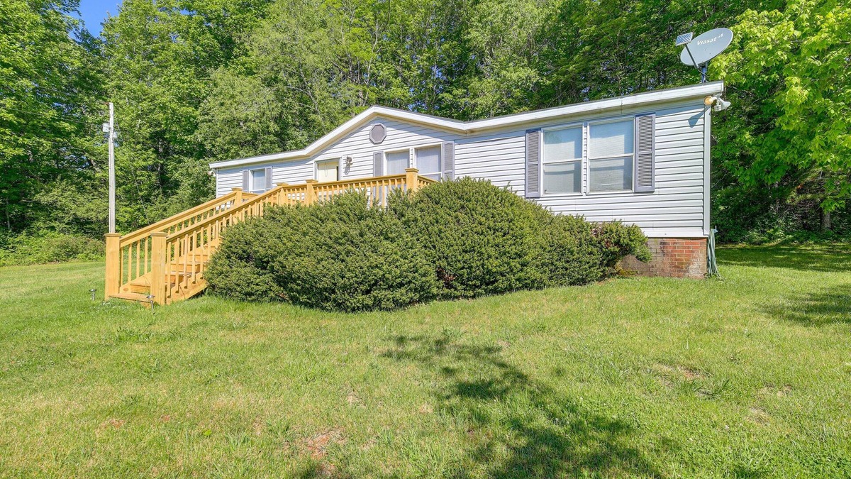Burks Fork House | Serene Home: 2 Decks, 3 Mi to Blue Ridge Pkwy