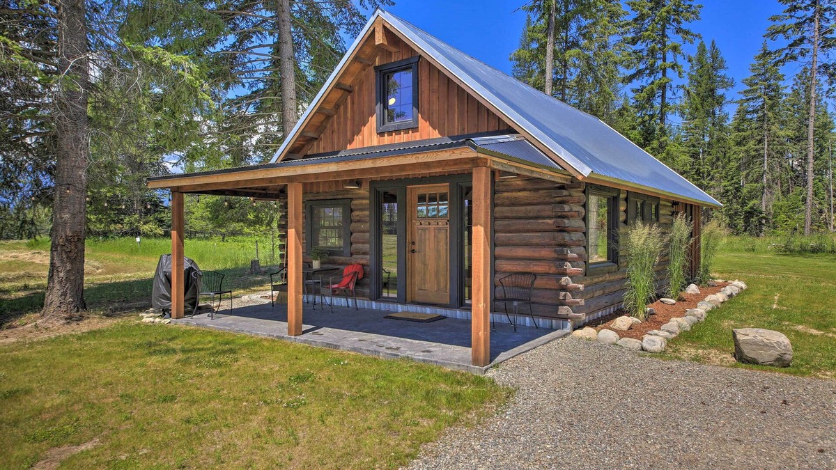 Bonners Ferry Cabin | Serene Kootenai Cabin - 3 Mi to Dtwn & River!