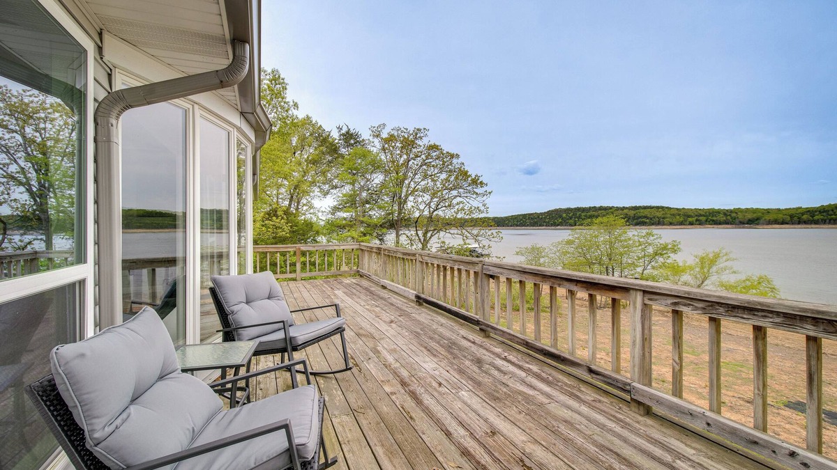 Clarkridge House | Serene Lakefront Mountain Home Getaway w/Atrium!