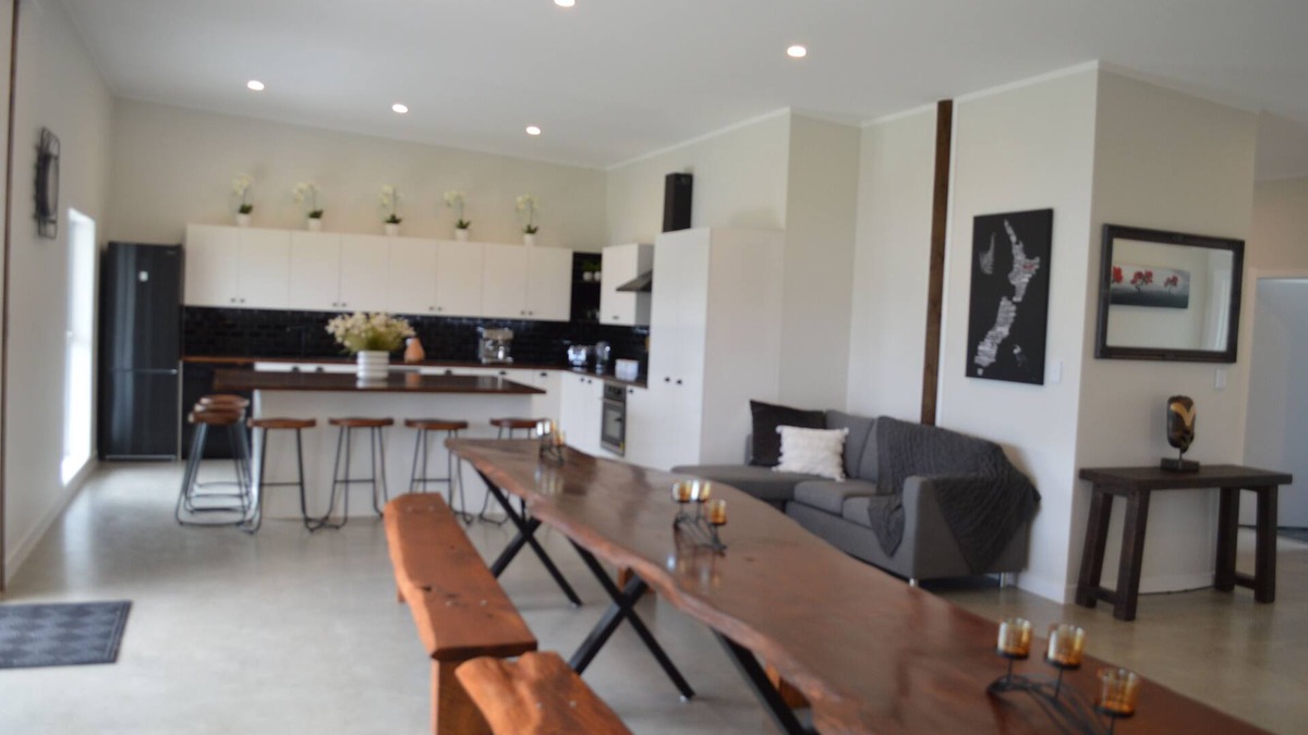 Kaingaroa House | Serene Lakeside Escape in Brand New Luxury House!