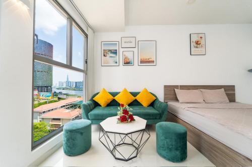 Bach Dang Riverside Apartment | Serene Loft Bitexco View Hana Apart