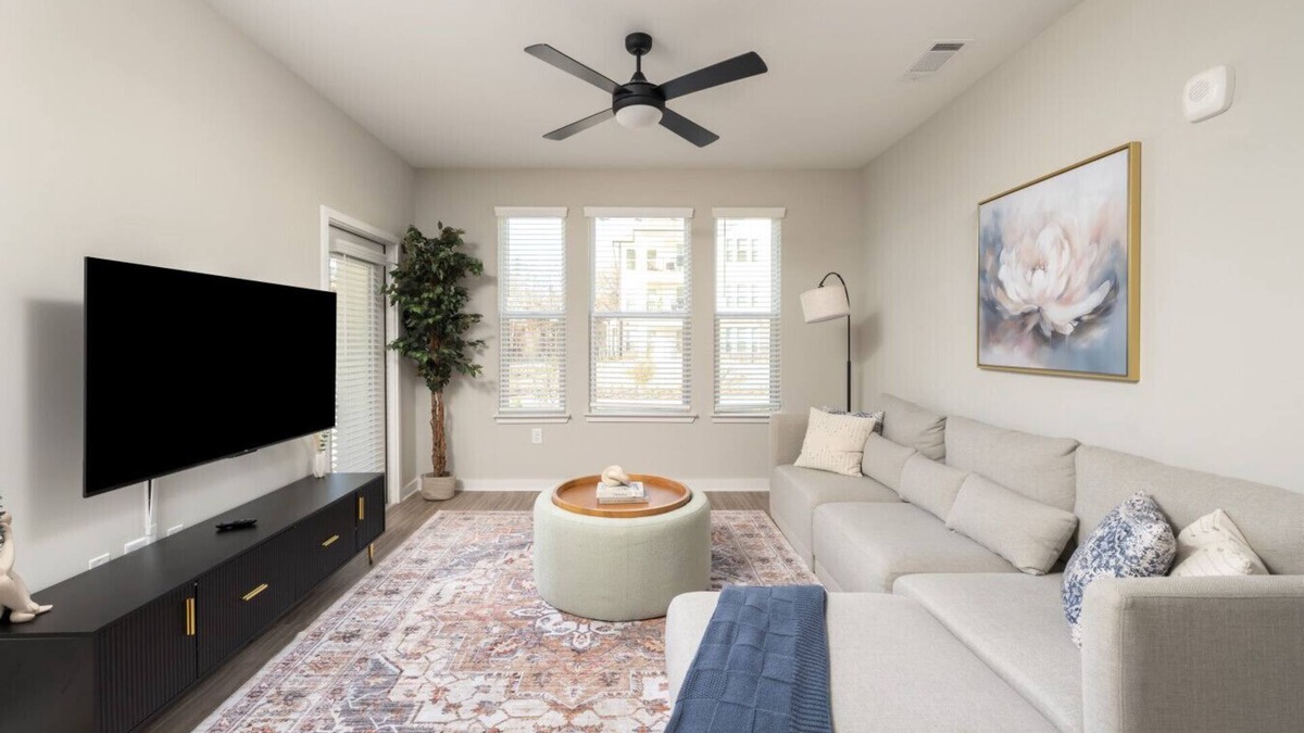 Athens Apartment | Serene, New Apt | Pool | Long Stays