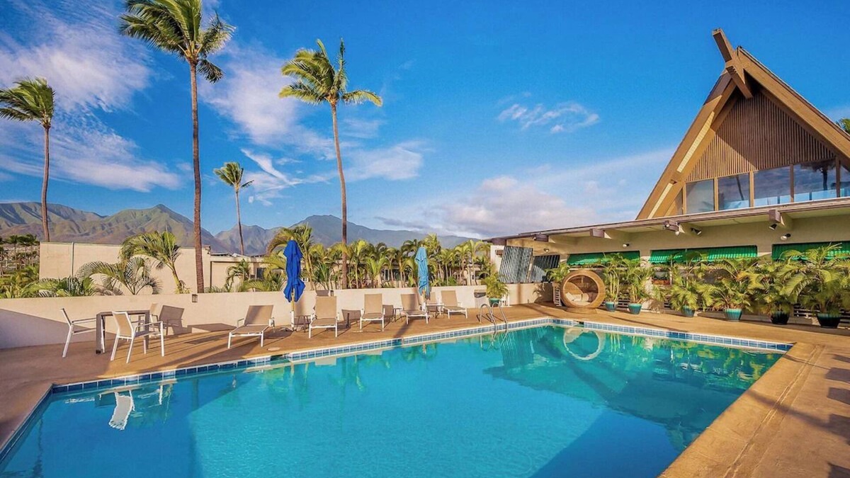 Kahului Hotel | Serene Oceanfront Escape for Maui Adventure, Outdoor Pool, Pet-friendly!