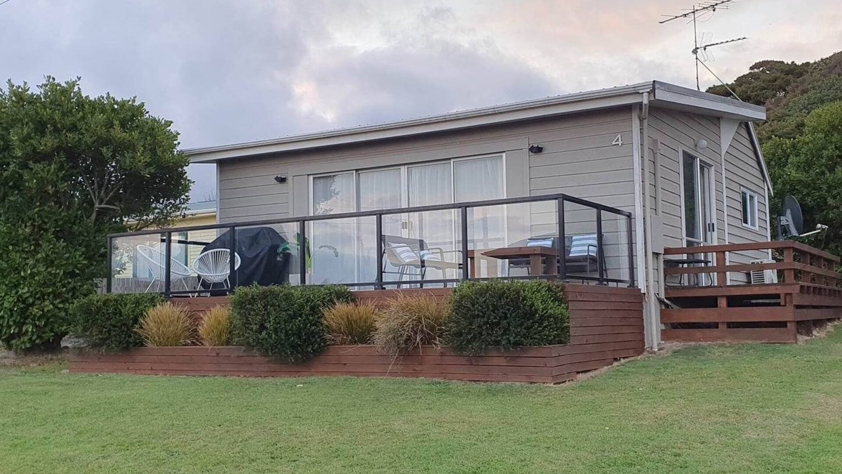 Kaka Point House | Serene on Marine, Kaka Point