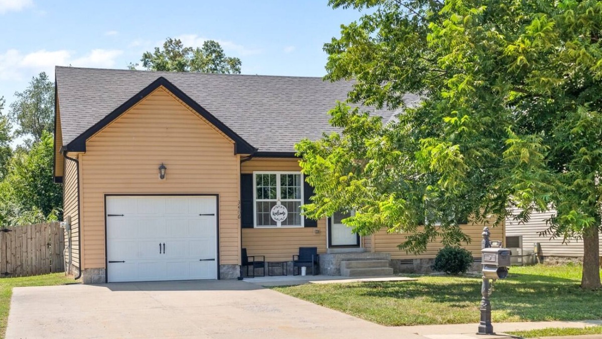 Clarksville House | Serene Retreat Near Fort Campbell and Casino - Family and Pet Friendly
