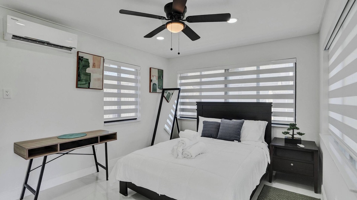 Ives Estates Bed & Breakfast | Serene Suite Near Aventura