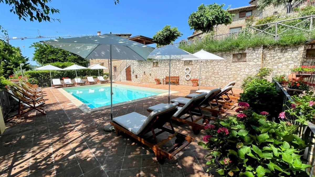 Strettura House | Serene Tuscan Retreat with Breathtaking Views