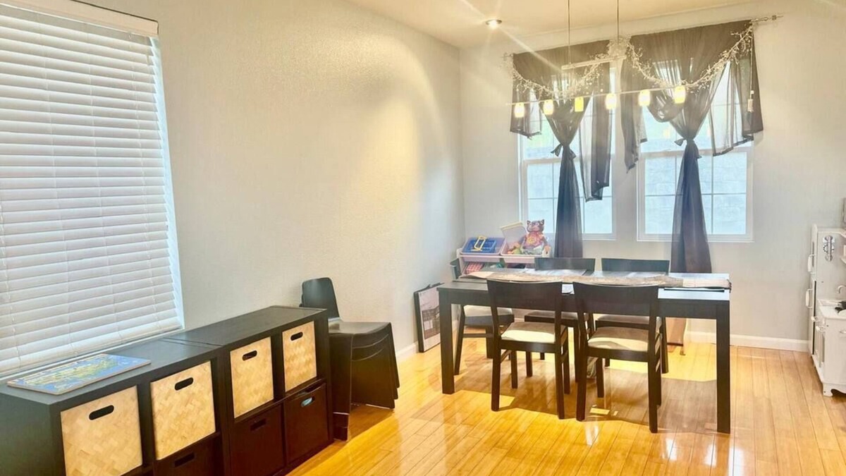 Bayshore Heights House | Serene Two-Bedroom Stay Near the Pacific