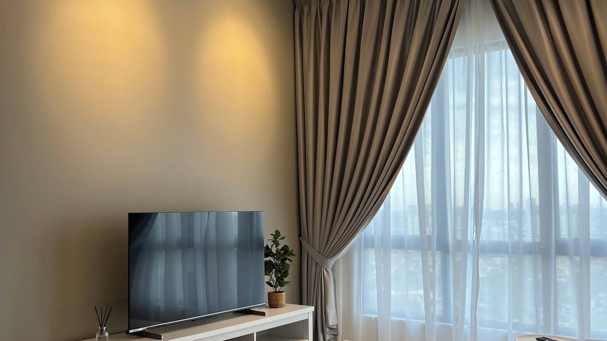 Taman Bukit Mewah Condo | Serene Urban Rest in town next to train/MRT station