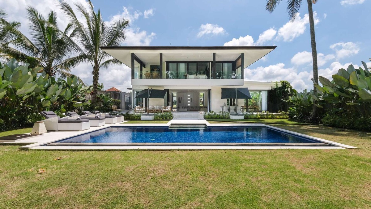 Pejeng Kawan Villa | Serene Vibes in a Tropical Villa