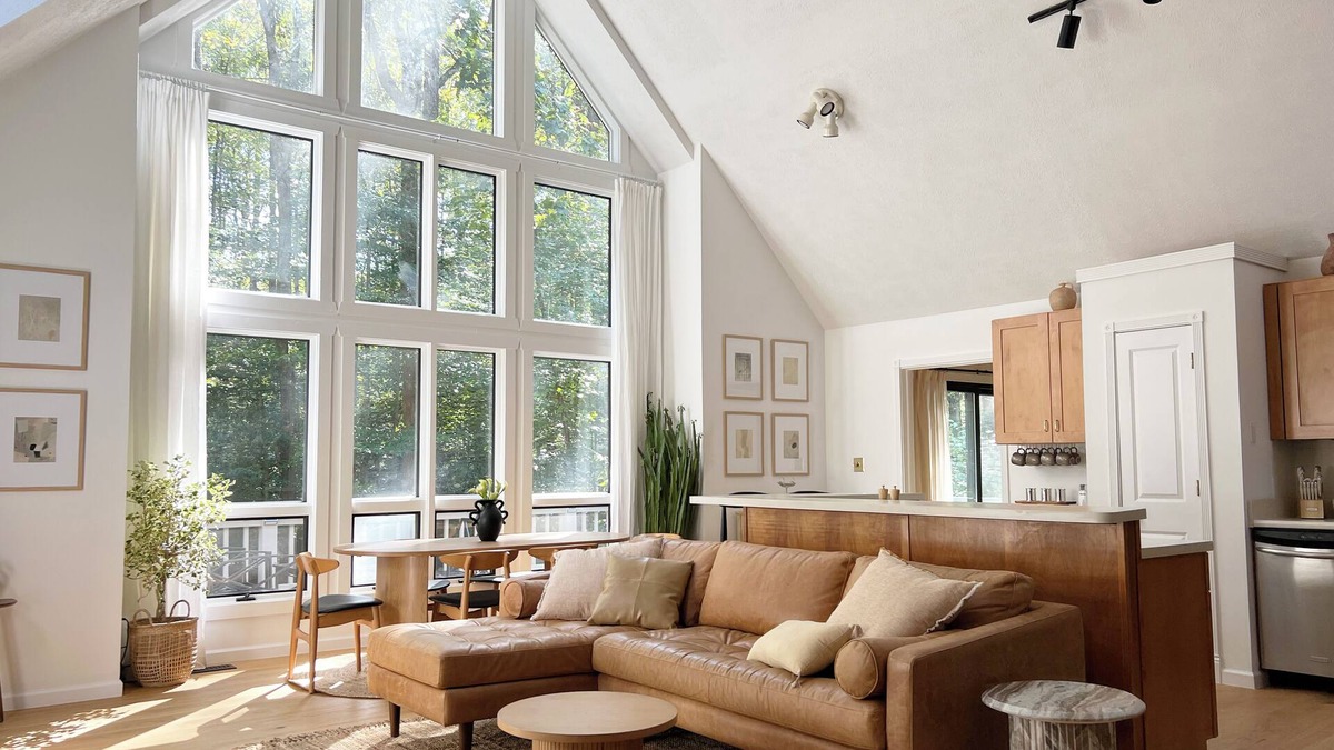 Walkerton House | Serene Woodland Wellness Retreat with Sauna, Cold Plunge & Hot Tub