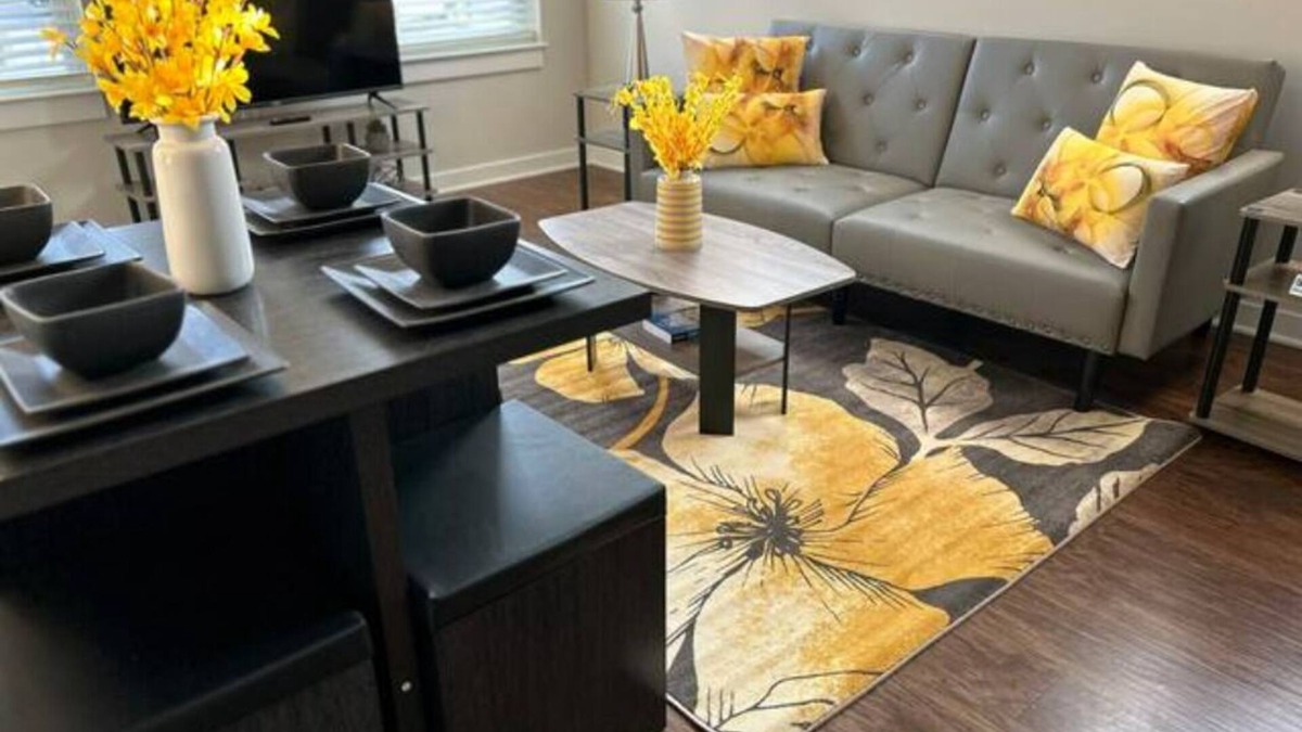 Moseley Apartment | Serenity 1 King Bed/Pool