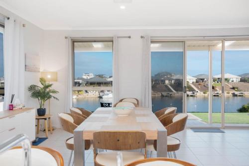 Nangkita House | Serenity 24 - Waterfront Living on Hindmarsh Island