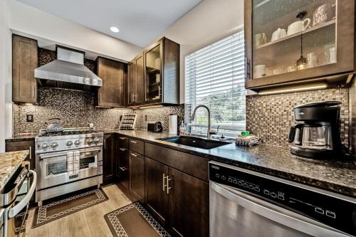 Gold Beach Apartment | Serenity at Deerhaven #A & #C