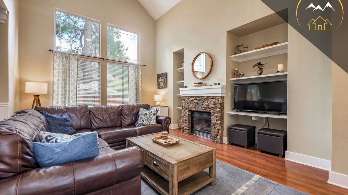 Ponderosa Trails House | Serenity Awaits: Retreat with Pine Trees and AC