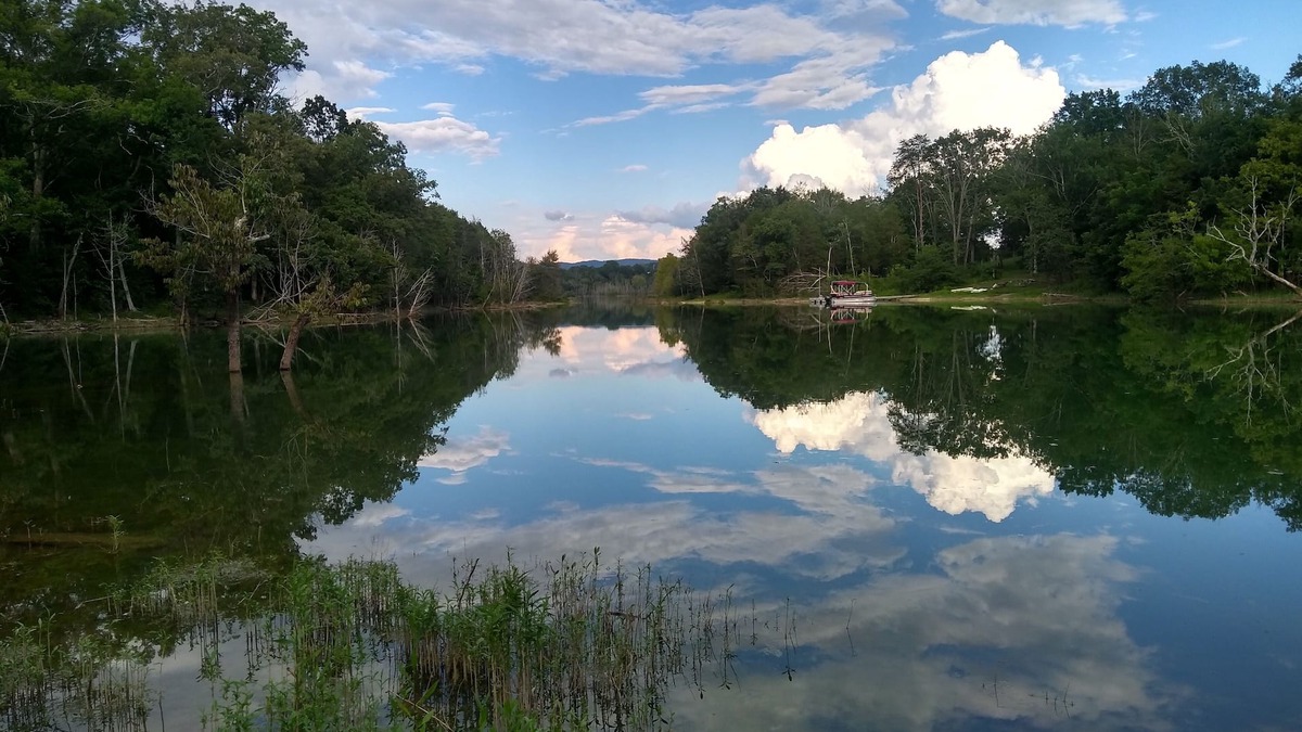 Sharps Chapel House | Serenity Cove 3 Bedroom Home on Secluded Cove
