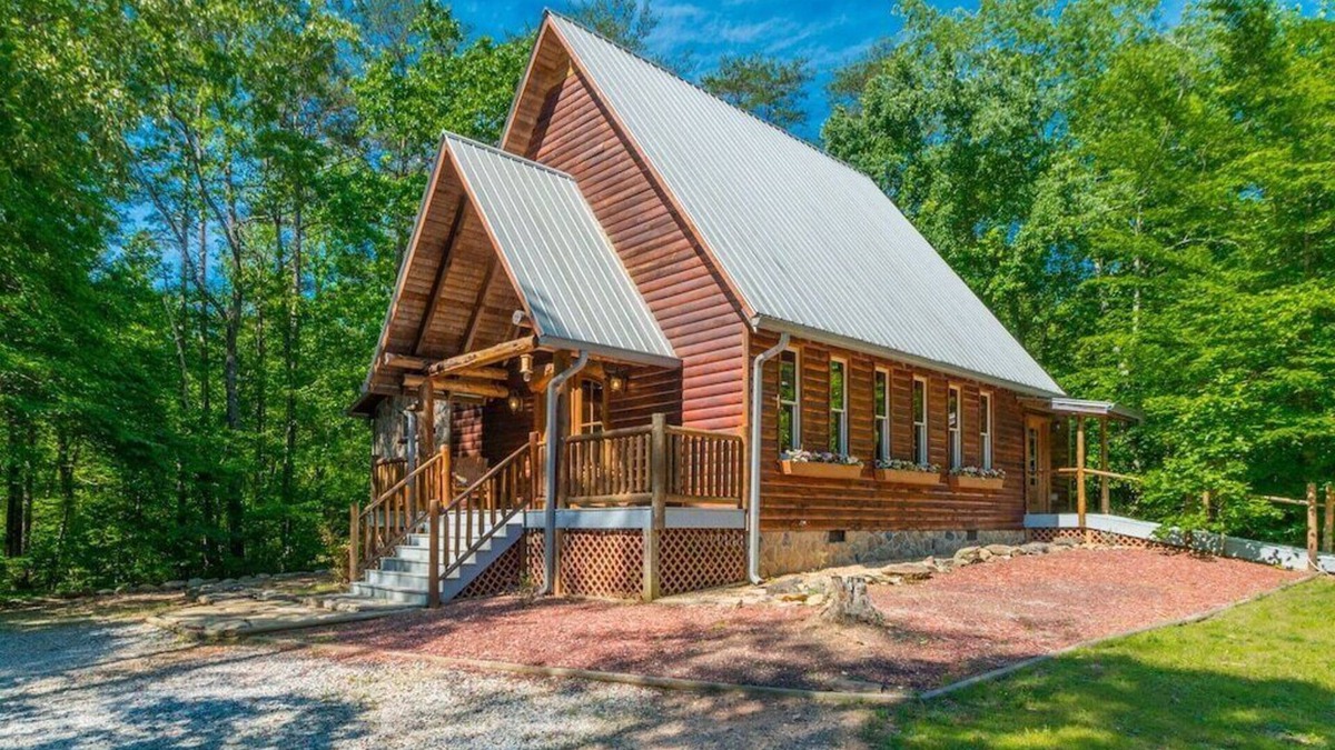 Helen Cabin | Serenity for Two Cabin | 1BR 2 BA | Jacuzzi Tub | Hot Tub | Fire Pit