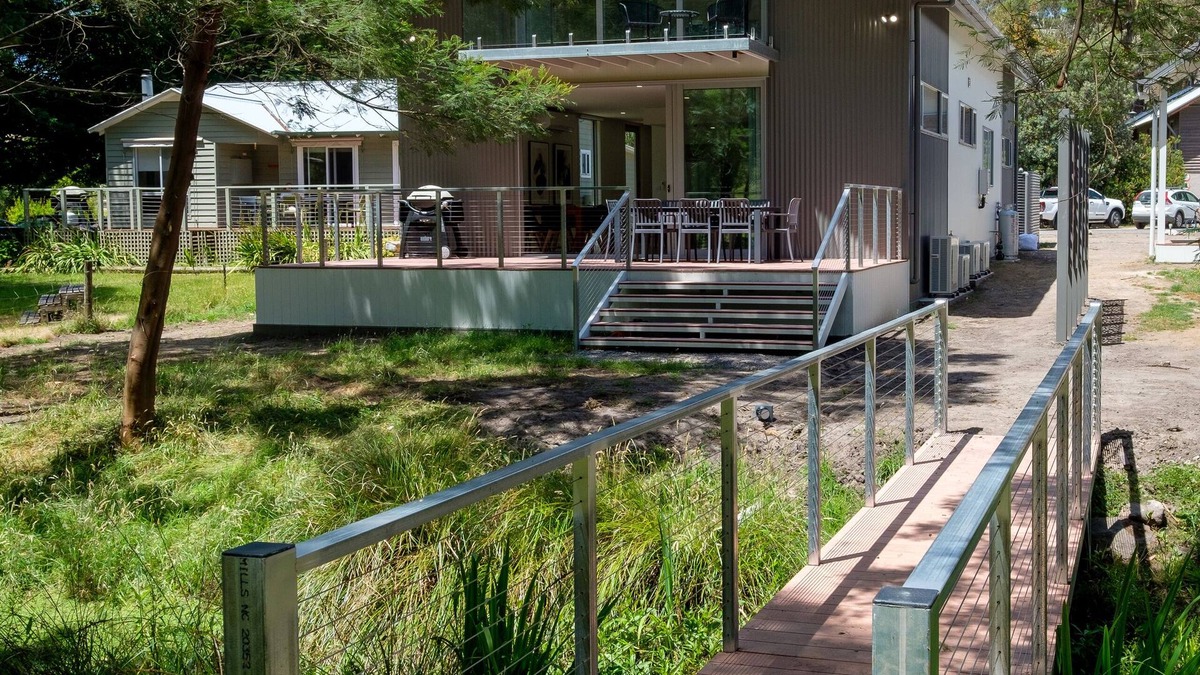 Halls Gap House | Serenity HG4: Brand New Town House with absolute NP frontage and superb views