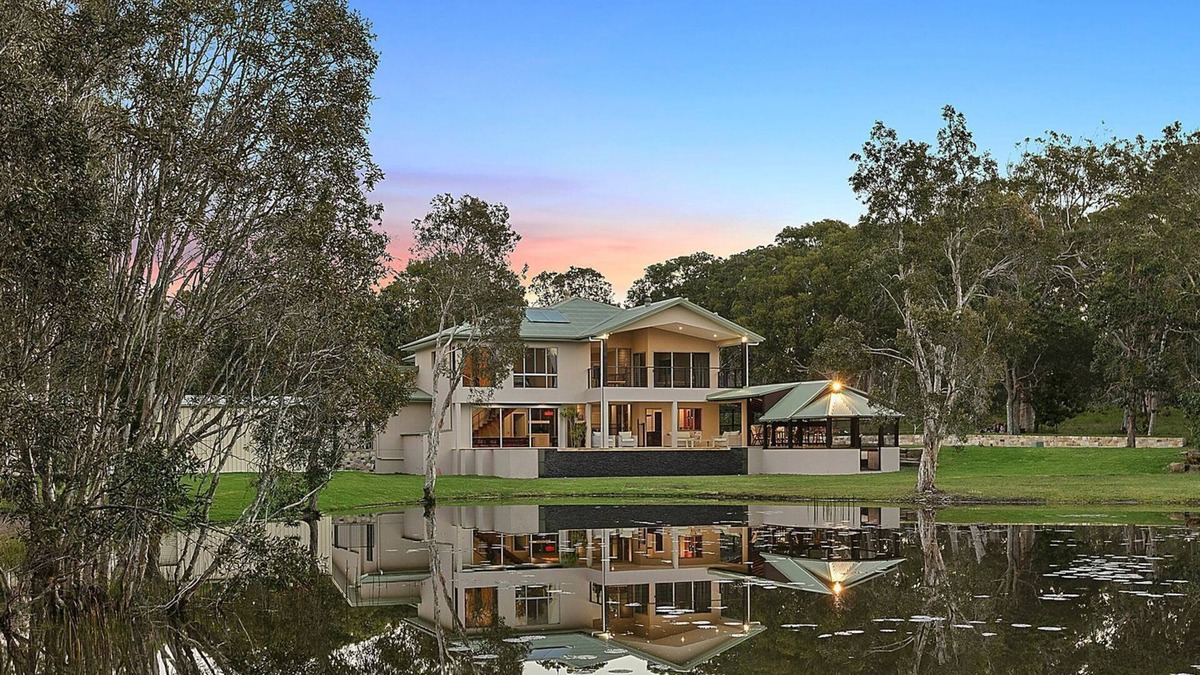 Peregian Beach House | Serenity - Home on Acreage Surrounded By Noosa National Park