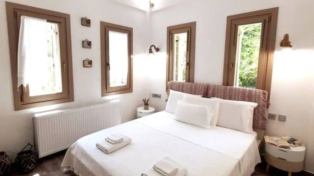 Zagora-Mouresi Cottage | Serenity Living Pelion Cottage away from the wolrd, above it all.