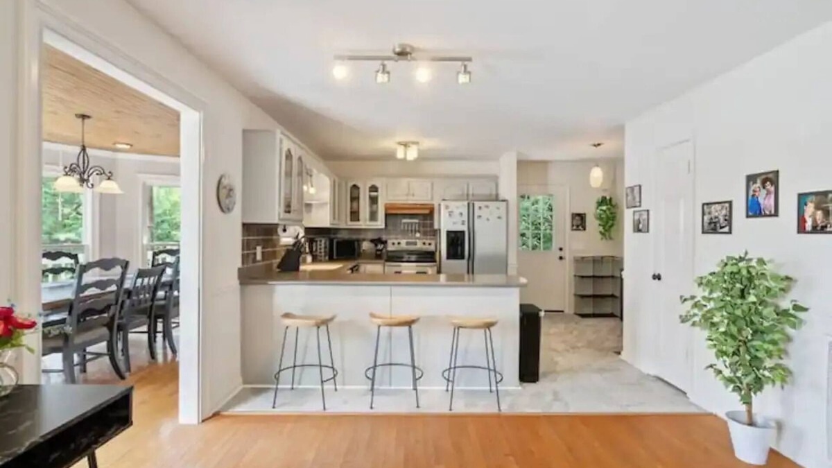 Townley House | Serenity Now-Duncan Bridge Sidenn