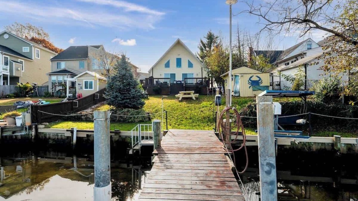 Dundalk House | Serenity on the Cove