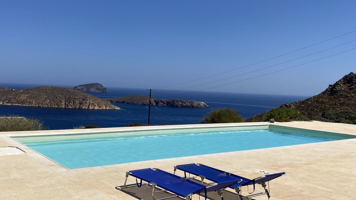 Ramos Villa | Serifos Villa B