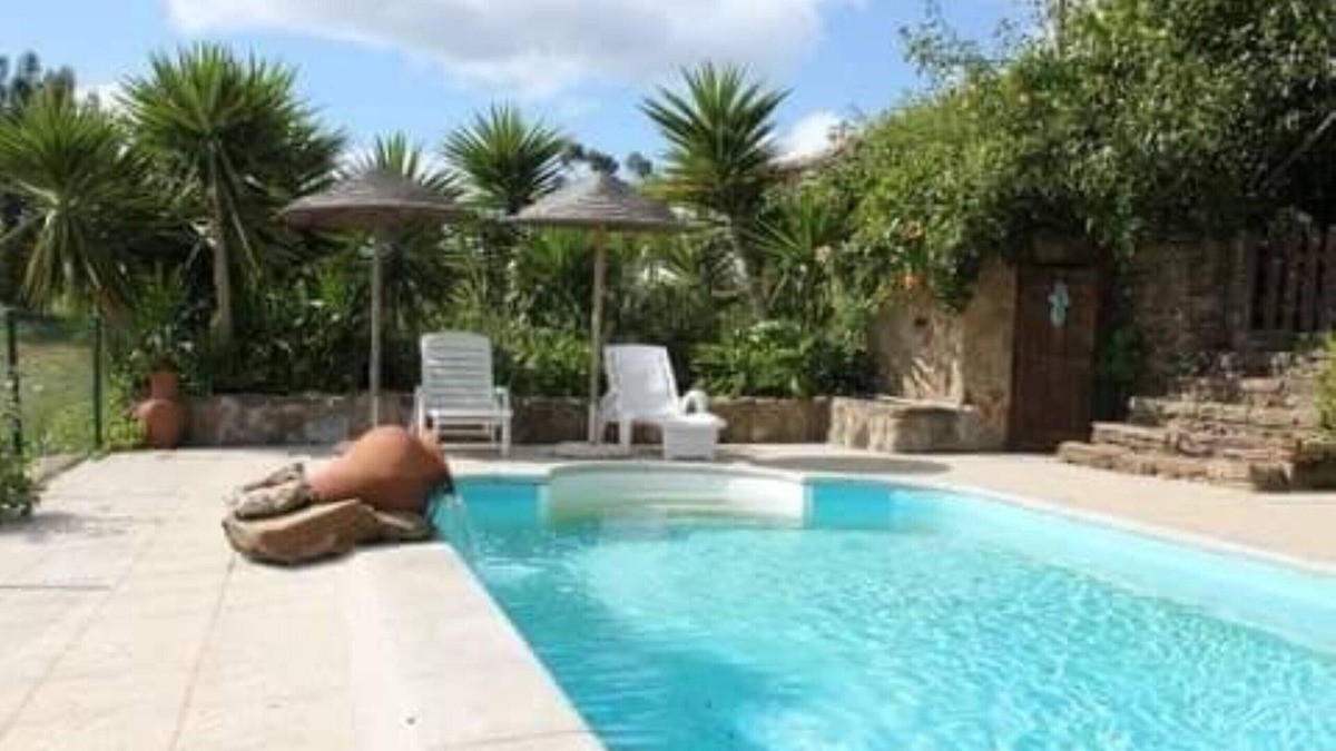 Sao Barnabe Cottage | Serra do Caldeirão Private Pool Villa