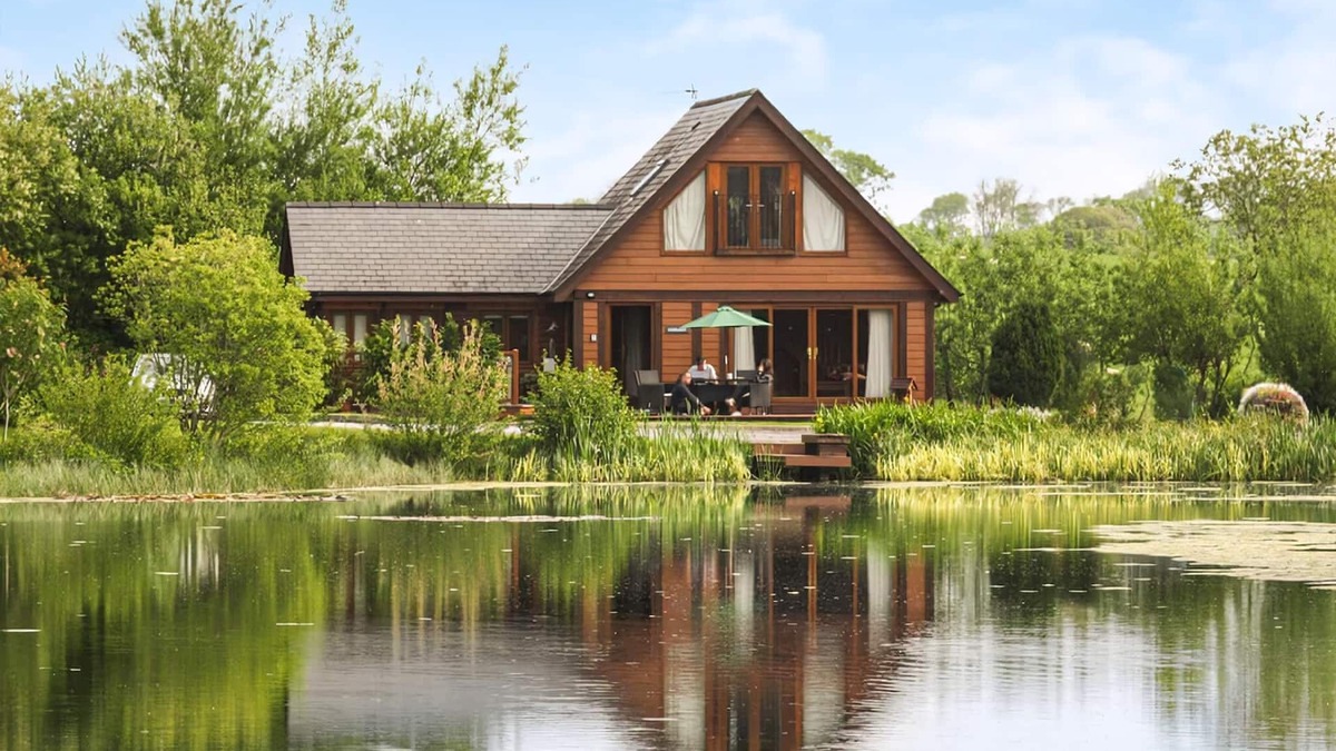 Menai Bridge Ski Chalet | Set in a peaceful location and perched over the lake.