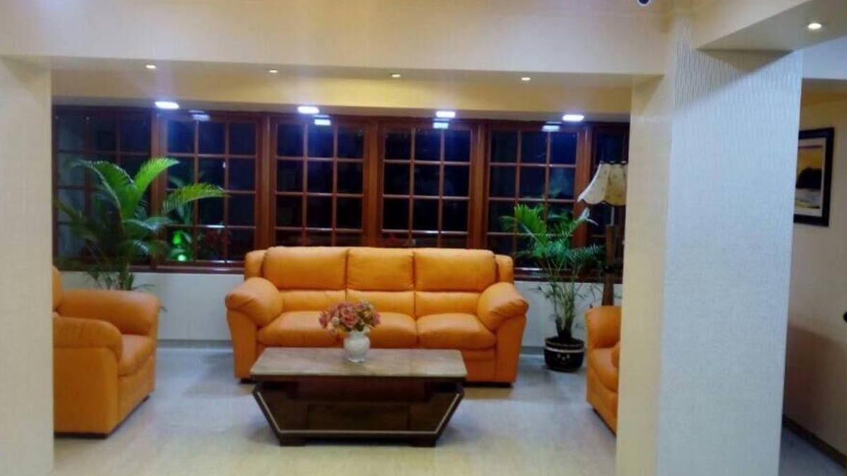 Sector 11 Hotel | Setrac Orange