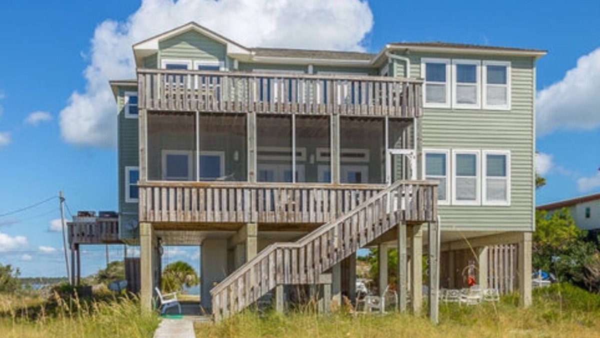 Alligator Point House | Seven bedroom family home on gulf to bay lot