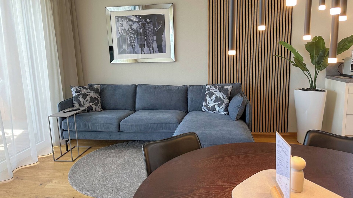 Seekirchen Markt Apartment | "Seven" – Premium Apartments Seekirchen, Modern 2-Bedroom Apartment with Balcony