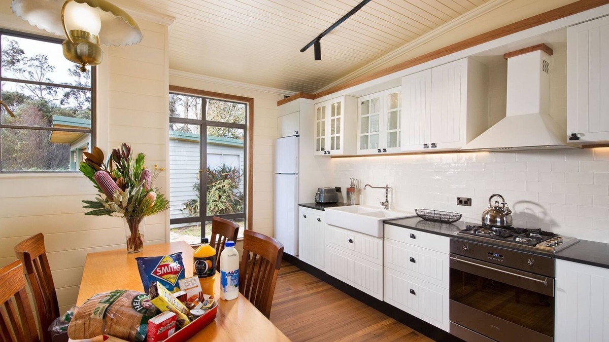 Medlow Bath House | Seven Sisters Escarpment Views