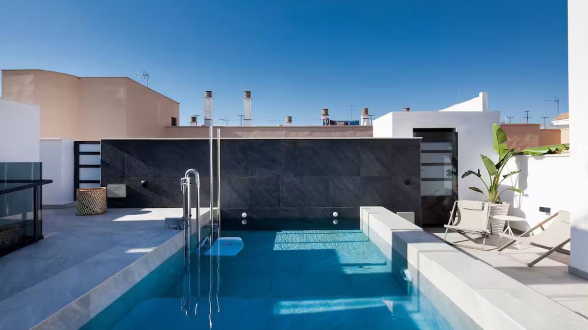 El Arenal Apartment | Sevilla, my dear! Unique apartments with rooftop terrace and swimming pool!