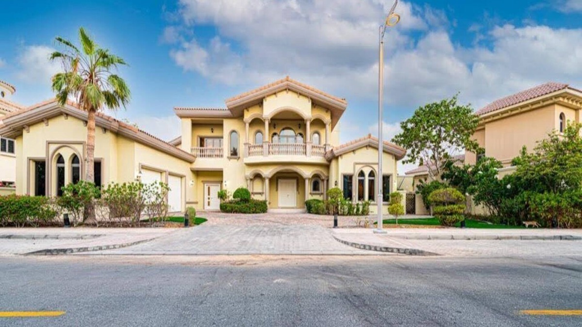 Palm Jumeirah Villa | Sezavi huge and luxury villa with stunning views!