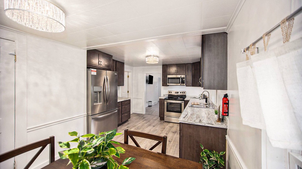 Wolf Lake House | Shabby Chic Bungalow