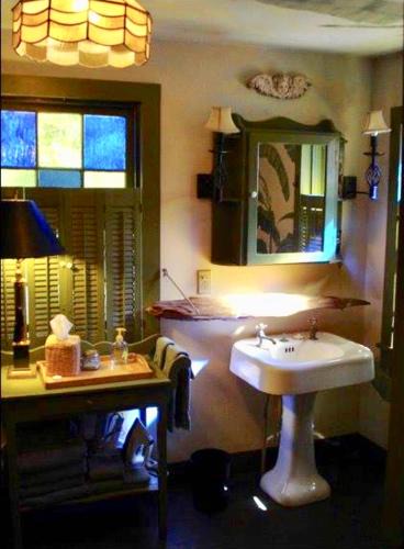 St. Francisville Bed & Breakfast | Shadetree