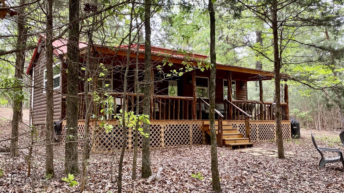 Quitman Cabin | SHADY CEDAR LOG CABIN: Spiritual Retreat & Country Resort for Rest & Restoration